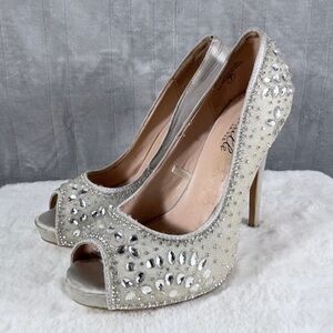Camille La Vie Rhinestone Peep Toe Platform Bridal Heels Size 7 bling heels